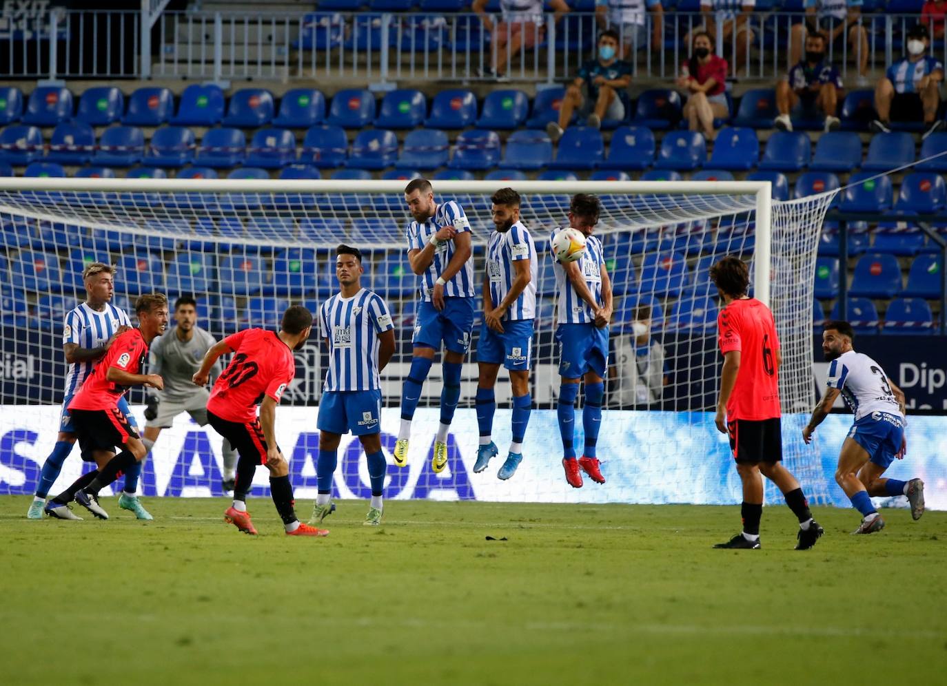 El Málaga despidió la pretemporada con una derrota 