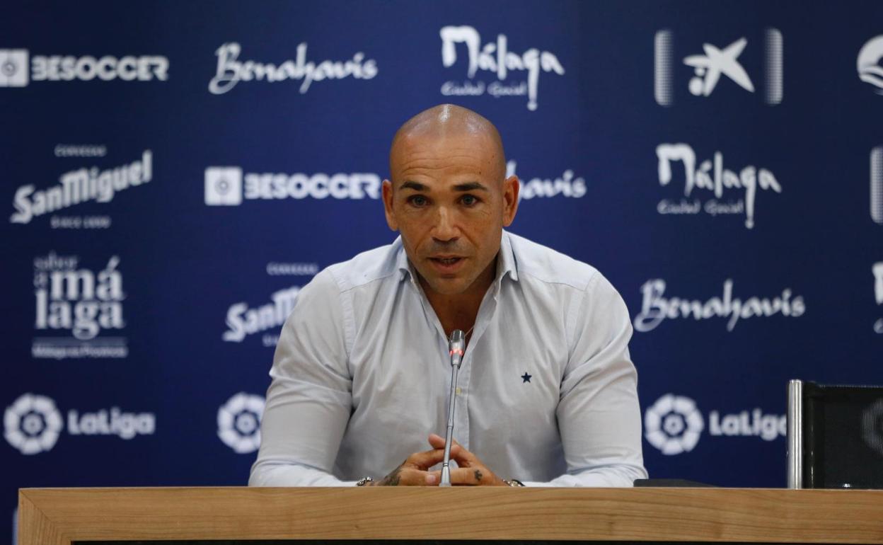 Manolo Gaspar, director deportivo del Málaga, en la sala de prensa de La Rosaleda.