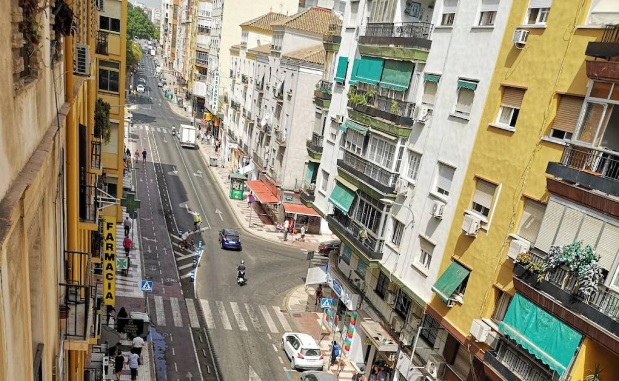 Vista de la calle Mármoles, sin contenedores de reciclaje. 