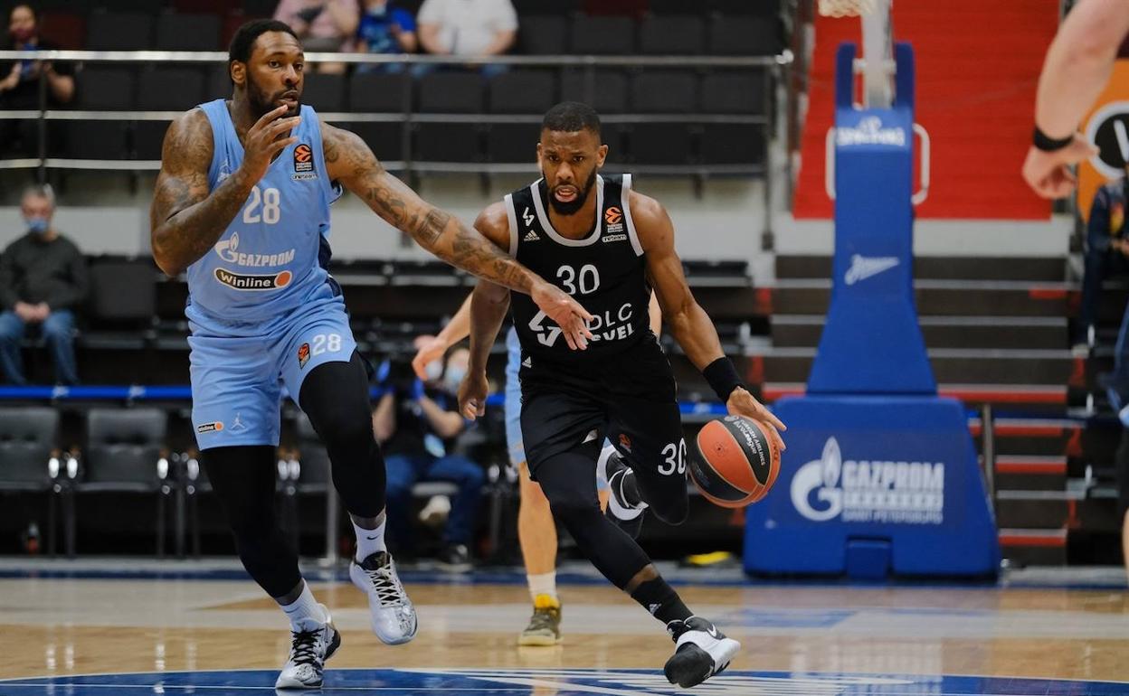 Norris Cole avanza con la bola en un duelo ante el Zenit de la última Euroliga. 