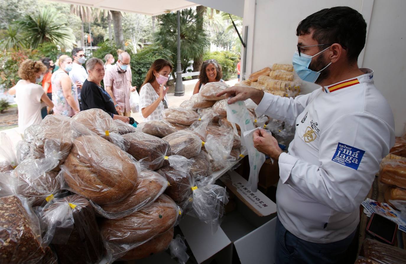 El Parque y la plaza de la Marina acogen esta feria gastronómica durante cuatro días. 