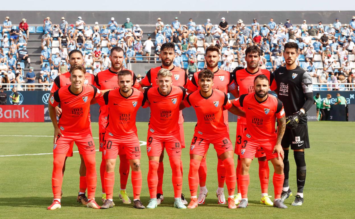 El once inicial malaguista en Ibiza, en la primera salida de la temporada 2021-22. 