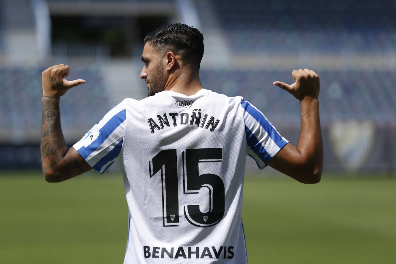 os nuevos fichajes del Málaga, Antoñín, Víctor Gómez y Sekou Gassama.
