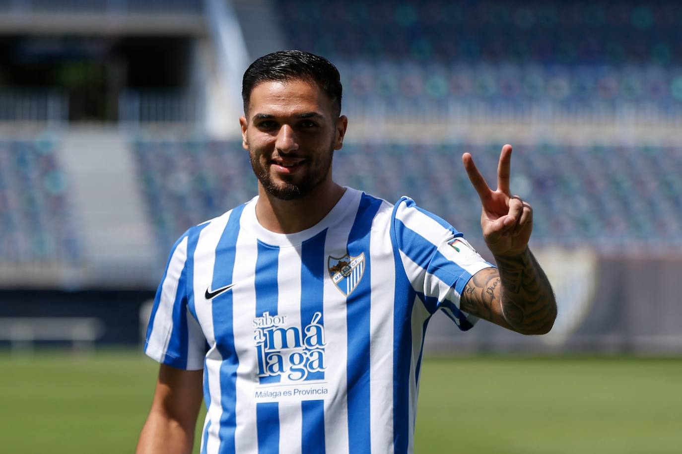 os nuevos fichajes del Málaga, Antoñín, Víctor Gómez y Sekou Gassama.
