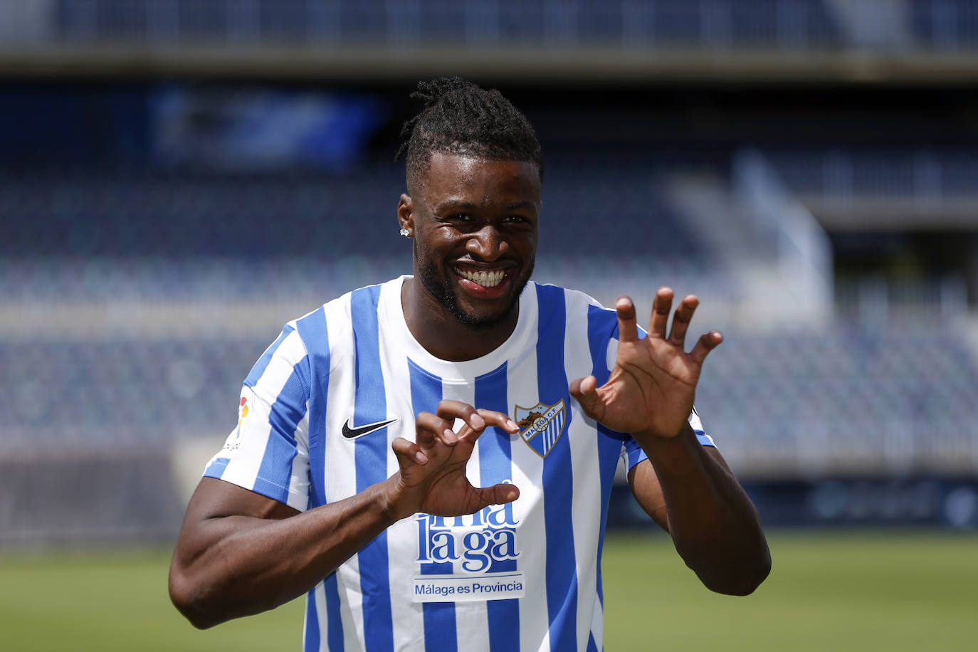 os nuevos fichajes del Málaga, Antoñín, Víctor Gómez y Sekou Gassama.