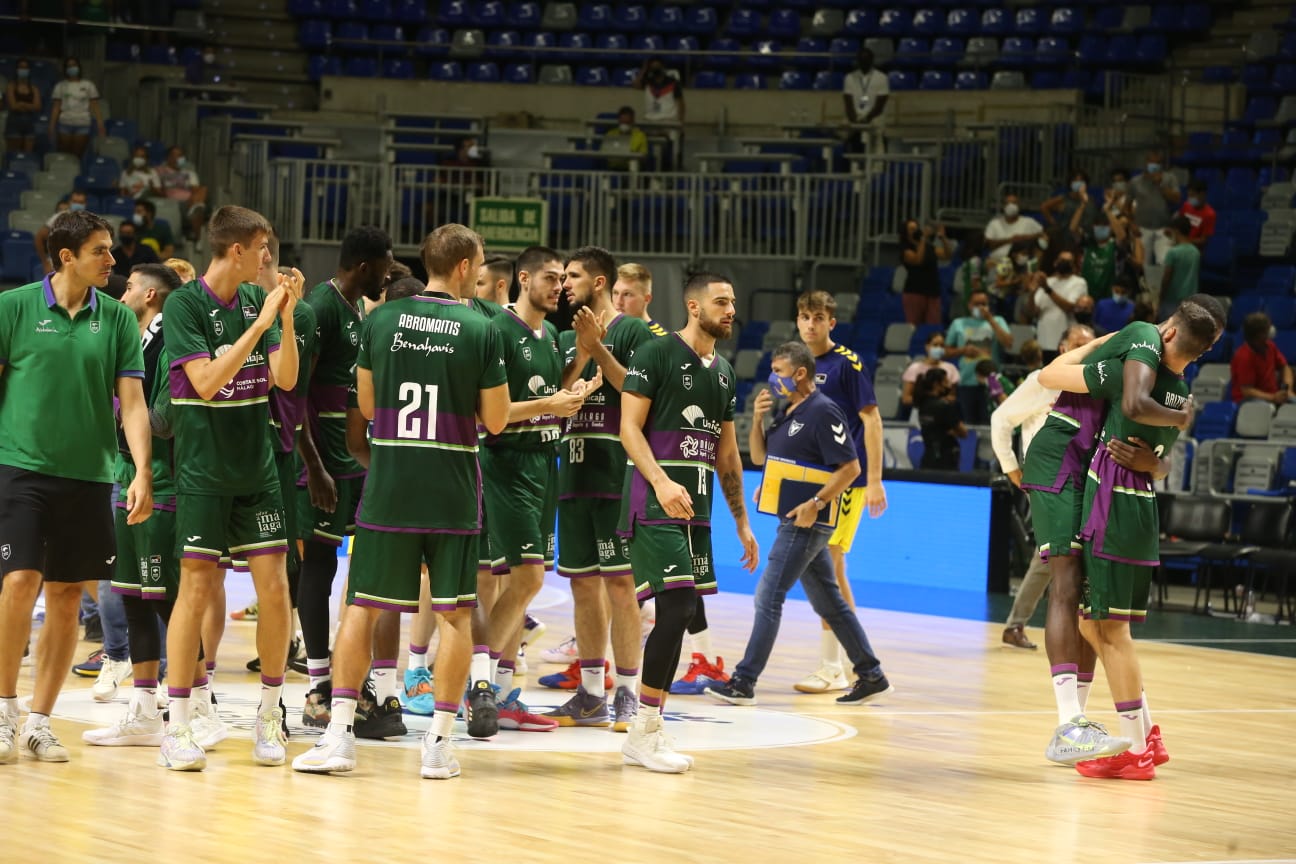 El anfitrión tenía algo seguro: sería campeón ganando, mientras el cuadro murciano tenía una sola opción: vencer por más de quince puntos