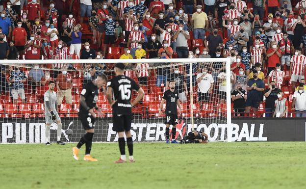 El Málaga acusa su fragilidad lejos de La Rosaleda