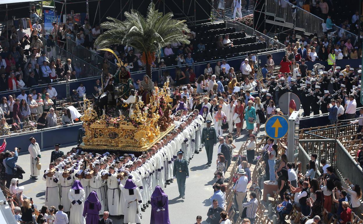 El trono de Jesús a su Entrada en Jerusalén abrirá el cortejo de la procesión. 