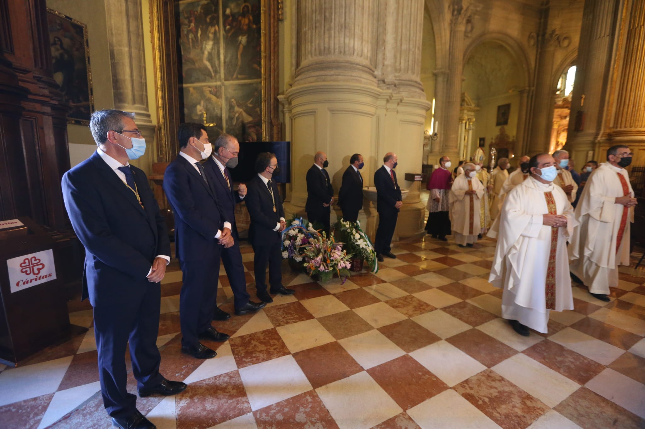 Ofrenda floral a la Virgen de la Victoria