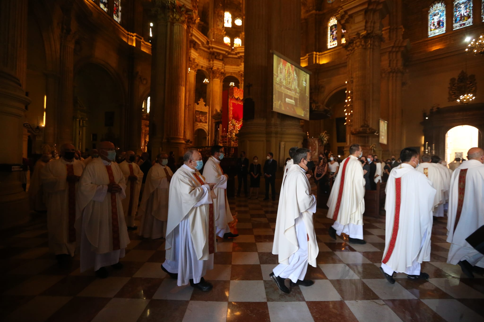 Ofrenda floral a la Virgen de la Victoria