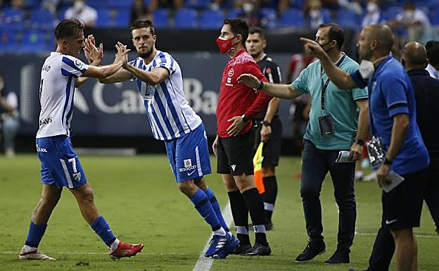 Genaro en su debut con el Málaga en La Rosaleda durante la primer jornada de la temporada 21-22 contra el Mirandés.