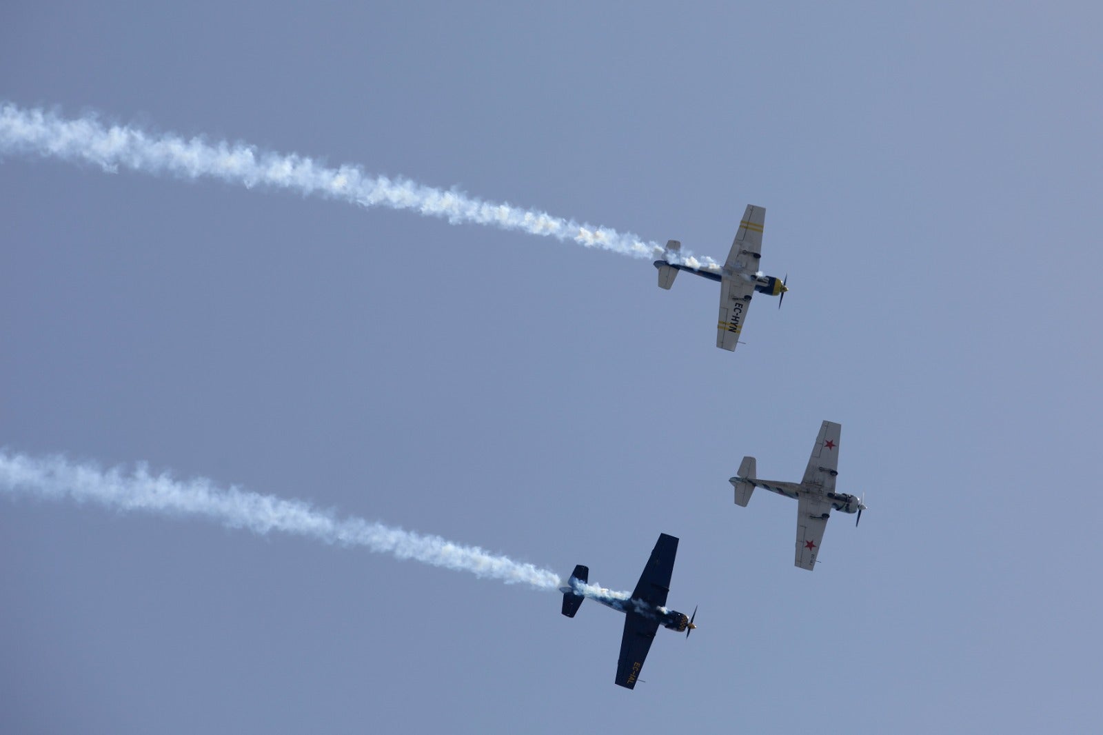 El espectáculo de las 35 aeronaves se ha desarrollado este domingo sin incidentes, tras el parón de 2020 por la pandemia