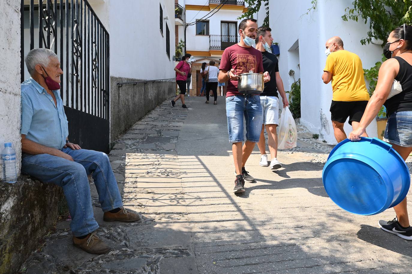 La situación del fuego obliga al desalojo de Alpandeire, Júzcar, Faraján y Pujerra, además de Jubrique y Genalguacil