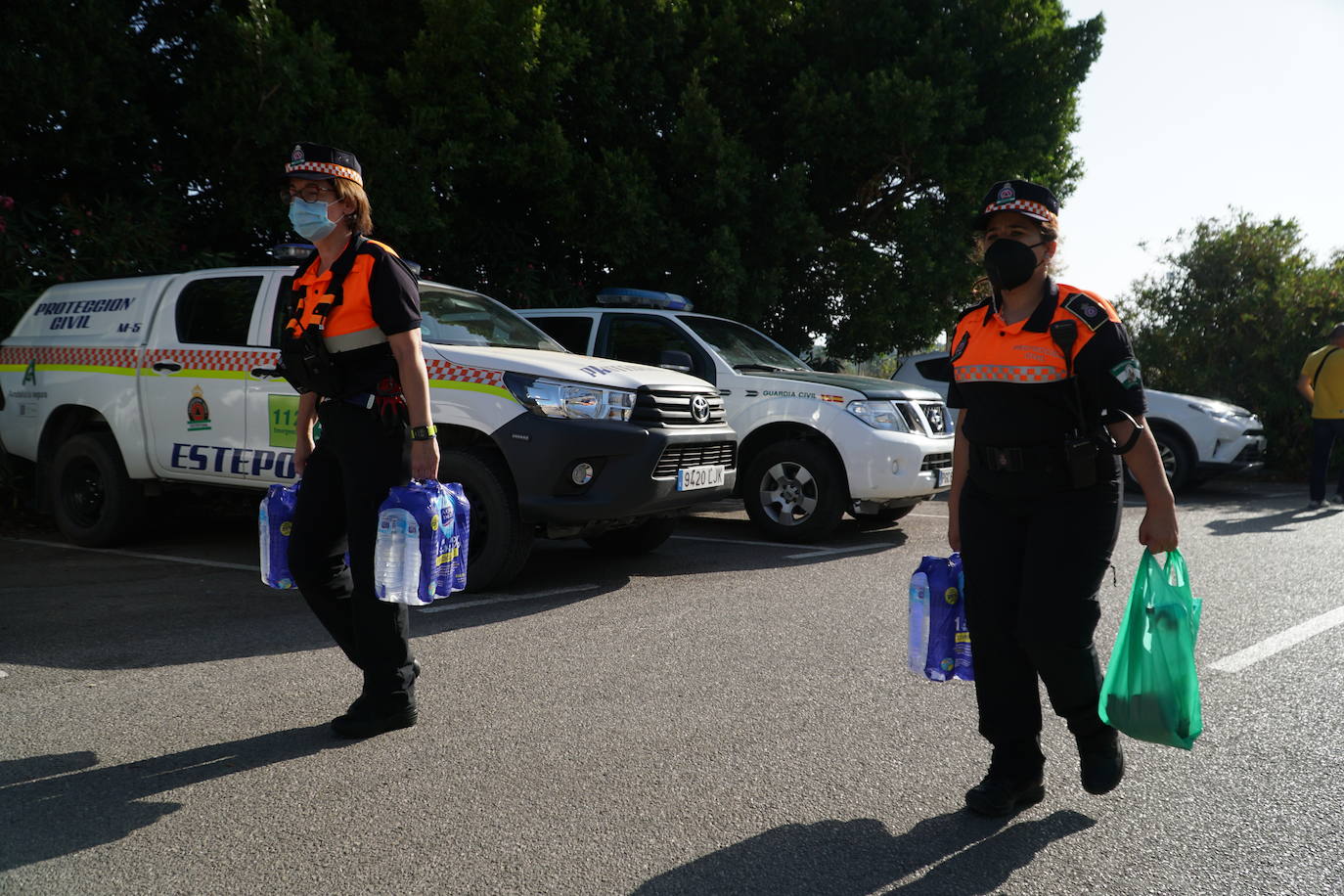 Las cenizas provocan otro incendio que obliga al desalojo preventivo de Jubrique y Genalguacil este domingo