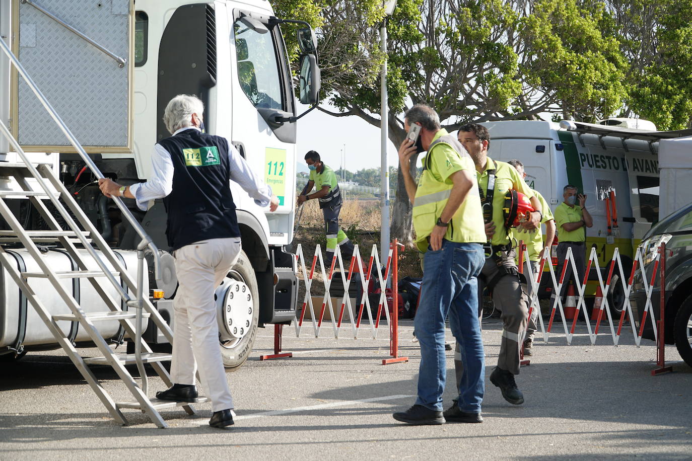 Las cenizas provocan otro incendio que obliga al desalojo preventivo de Jubrique y Genalguacil este domingo