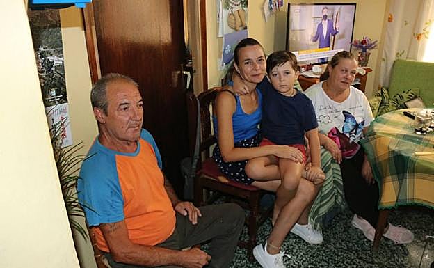 Imagen principal - «He dormido una hora y porque caí rendida»