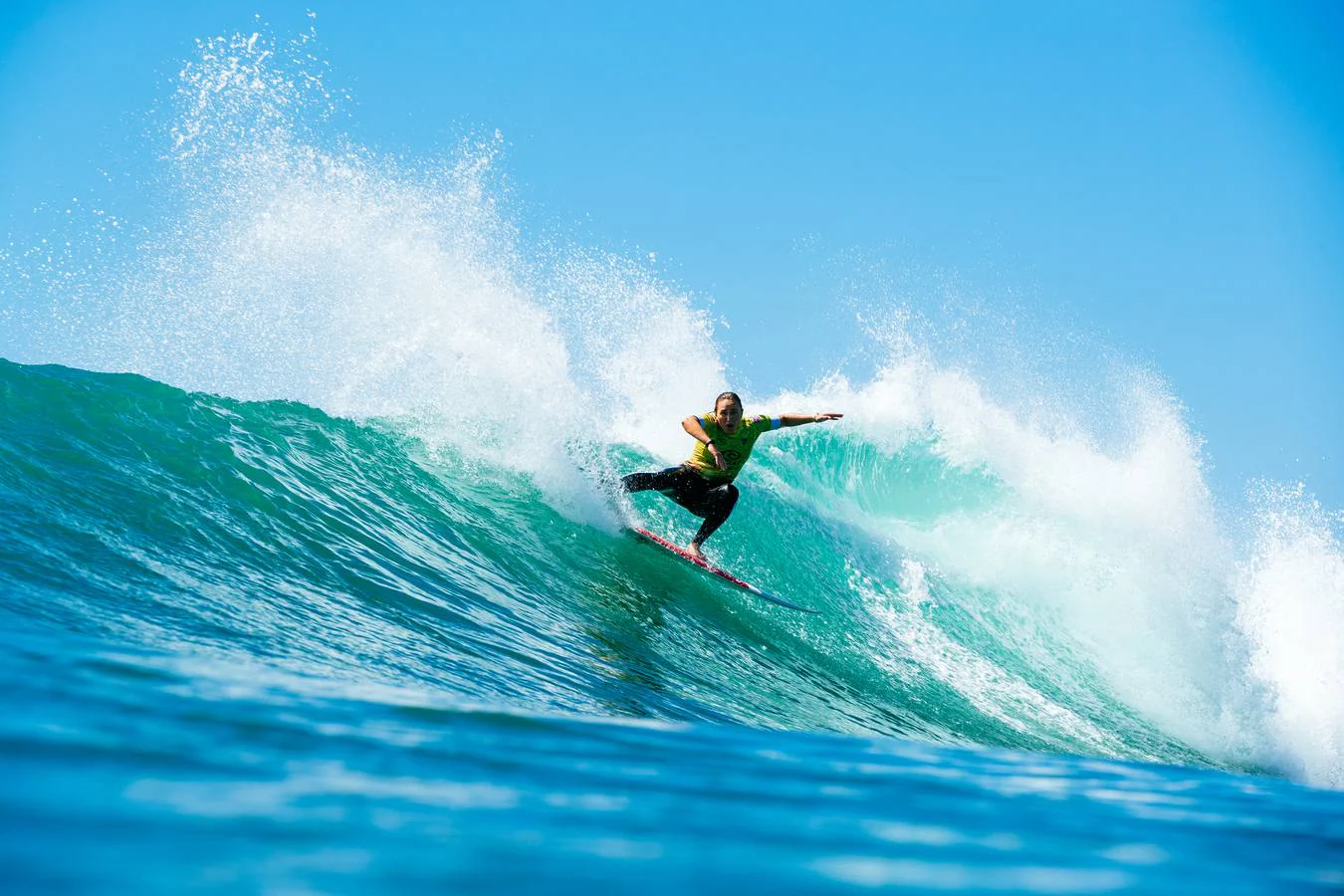 Fotos: Gabriel Medina y Carissa Moore, campeones del mundo de surf