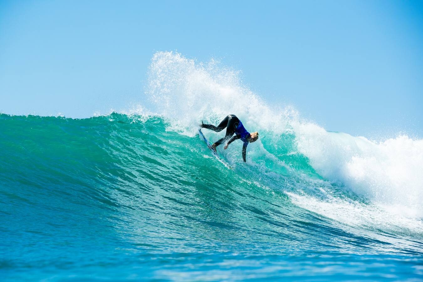 Fotos: Gabriel Medina y Carissa Moore, campeones del mundo de surf