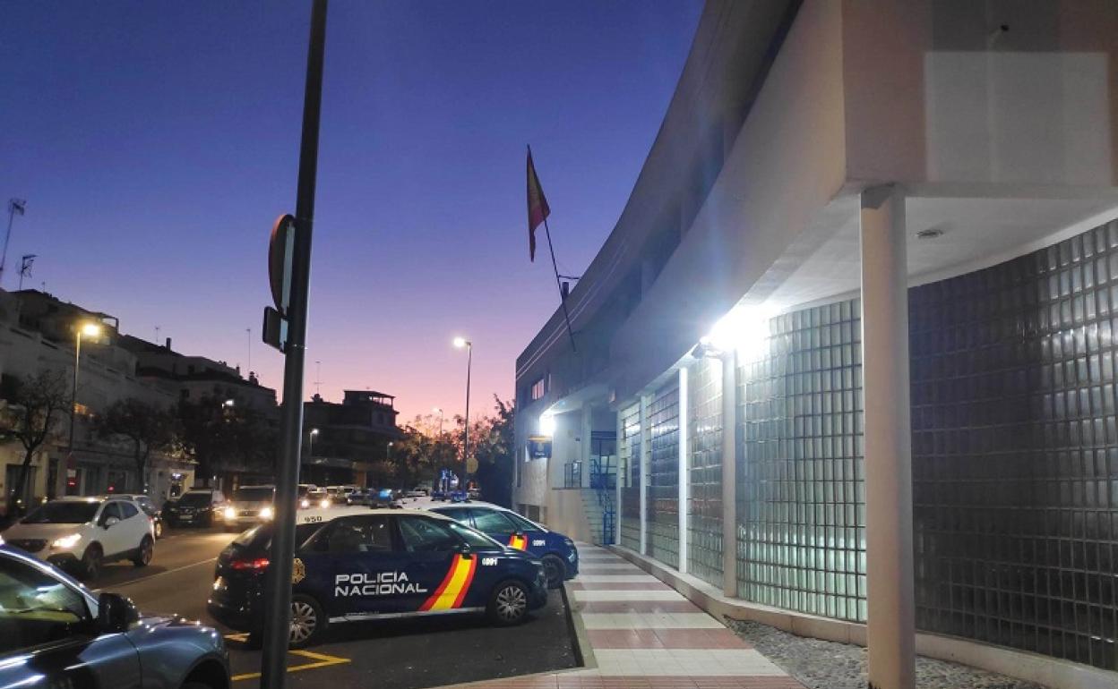 Cae una red que extorsionó al propietario de un local de Marbella amenazándole con matar a su familia