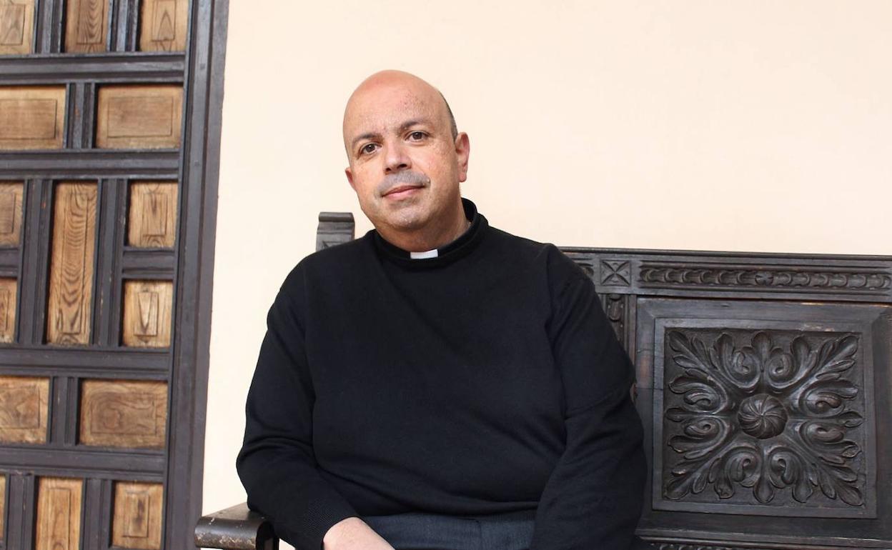 Salvador Guerrero, delegado diocesano de Cofradías. 