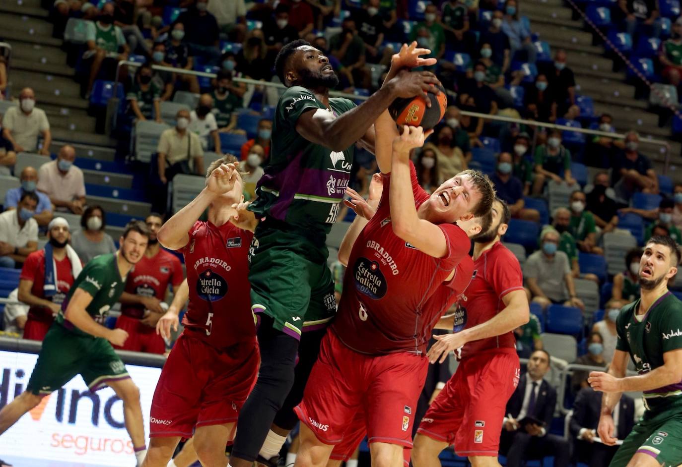 El Unicaja abre la temporada 21-22 ganando. 