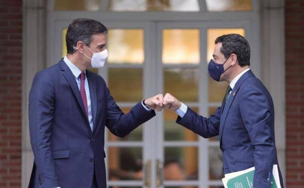 Pedro Sánchez y Juanma Moreno, en su reunión del pasado junio.