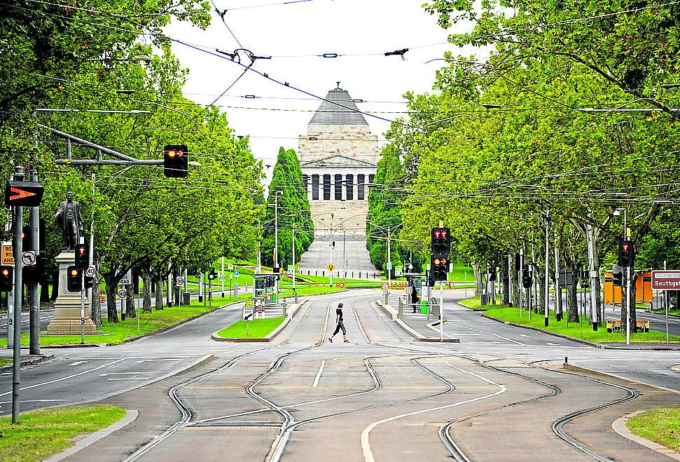 Melbourne desierta en uno de sus seis confinamientos.