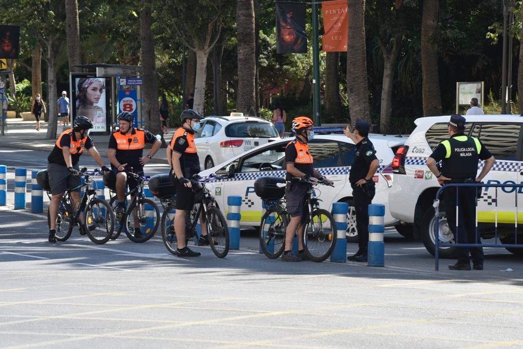 Entre las 7.30 y las 20.30 horas la Alameda Principal y el Paseo del Parque permanecerán cerrados al tráfico rodado, permitiendo únicamente la circulación por estas vías del transporte público y bicicletas 