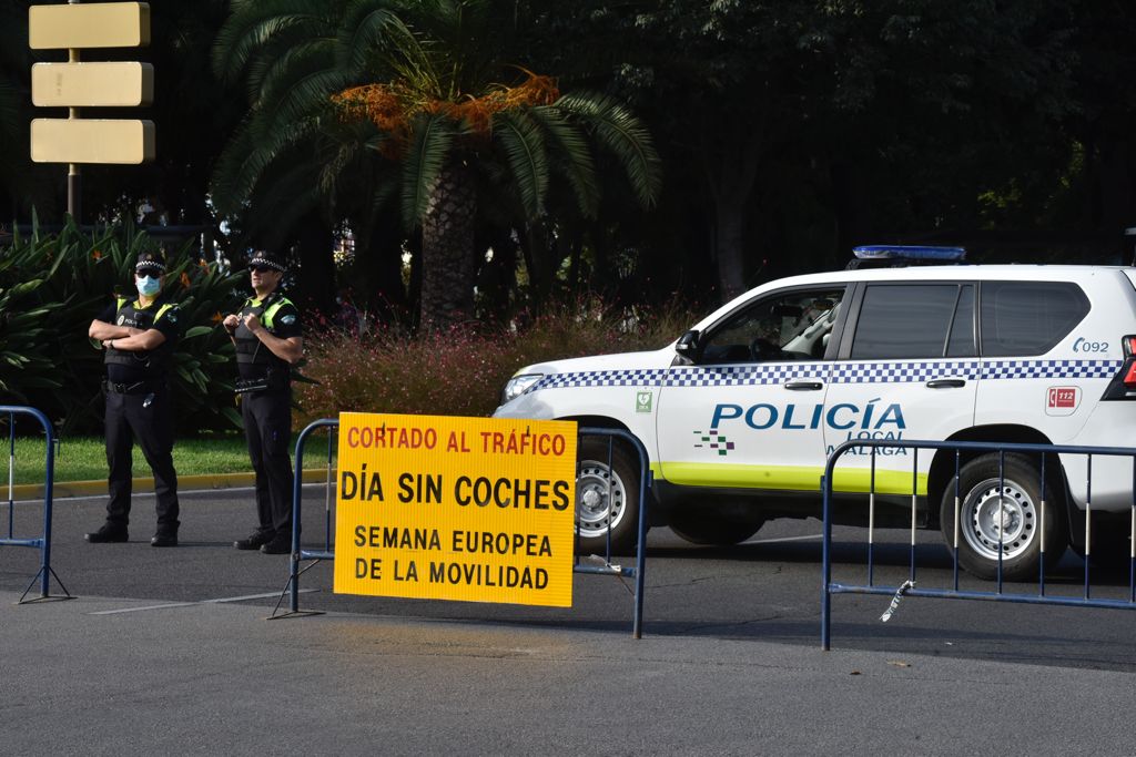 Entre las 7.30 y las 20.30 horas la Alameda Principal y el Paseo del Parque permanecerán cerrados al tráfico rodado, permitiendo únicamente la circulación por estas vías del transporte público y bicicletas 