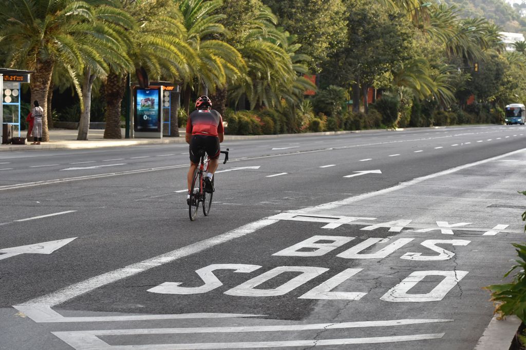 Entre las 7.30 y las 20.30 horas la Alameda Principal y el Paseo del Parque permanecerán cerrados al tráfico rodado, permitiendo únicamente la circulación por estas vías del transporte público y bicicletas 