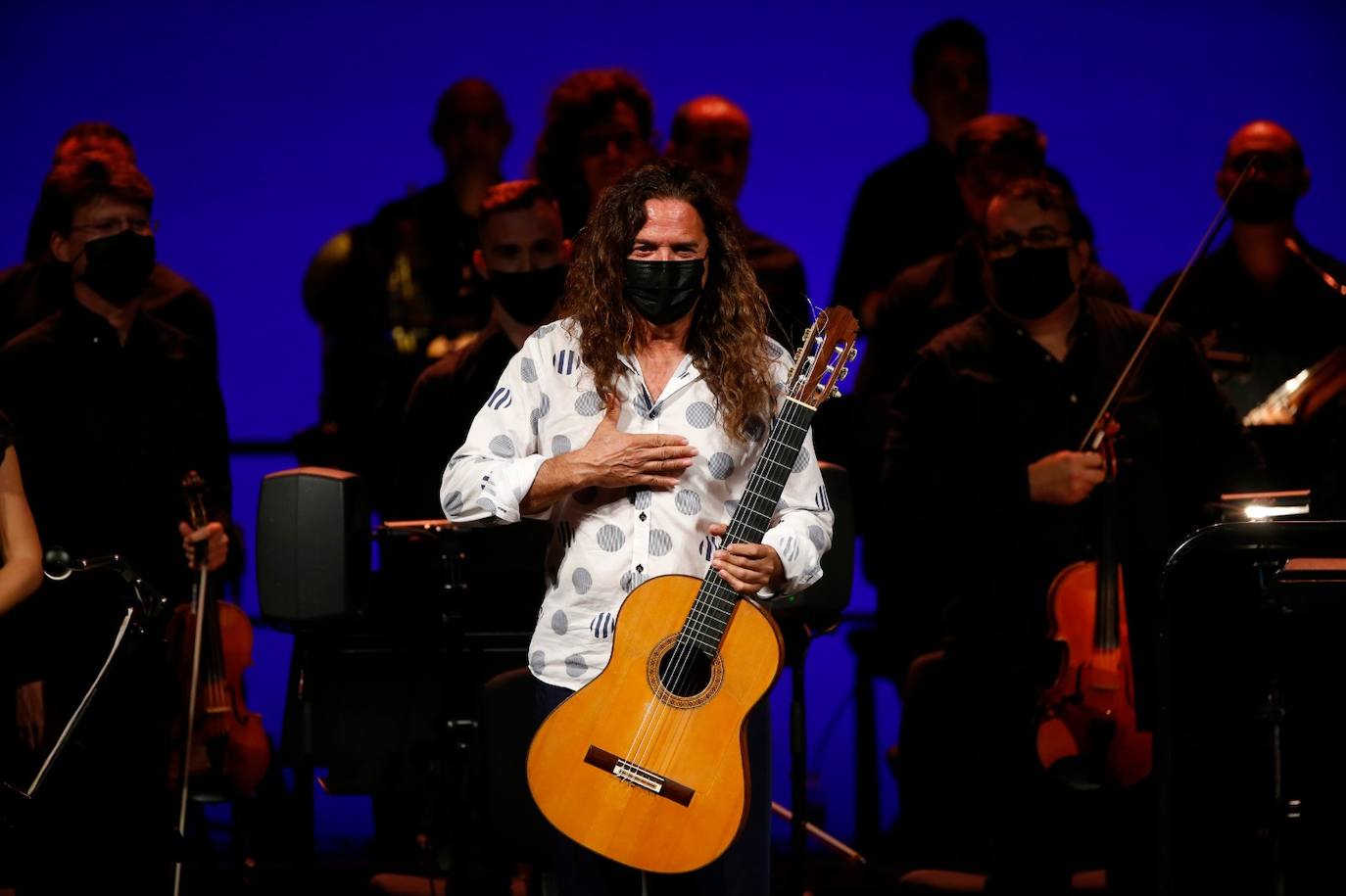 El Teatro Cervantes estuvo prácticamente lleno para asistir a un espectáculo único 