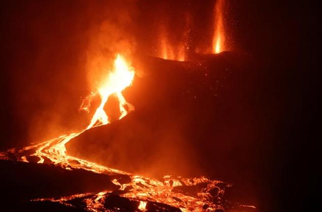 La lava ya se encuentro a tan solo un kilómetro de alcanzar el mar.