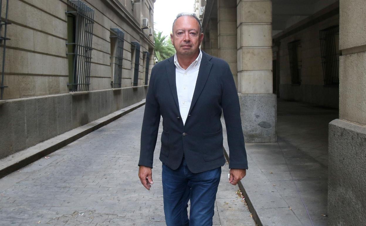 El ex director general de Trabajo, Daniel Alberto Rivera, uno de los investigados por la Justicia en este caso. 