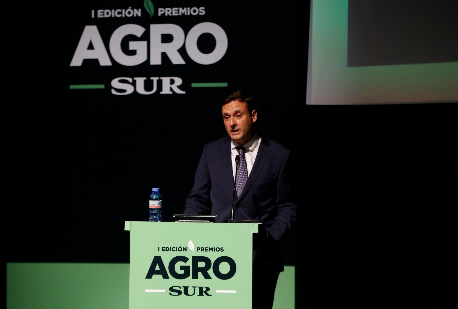 El Auditorio Edgar neville de la Diputación de Málaga ha acogido el acto de entrega de los primeros premios AGRO SUR. La gala contó con el patrocinio de Cajamar y Gusto del Sur como entidad colaboradora