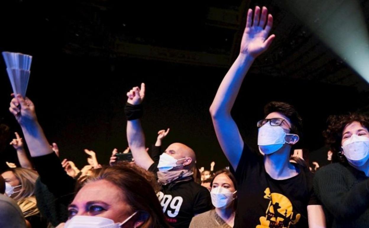 SE abre la posibilidad de volver a los conciertos de pie