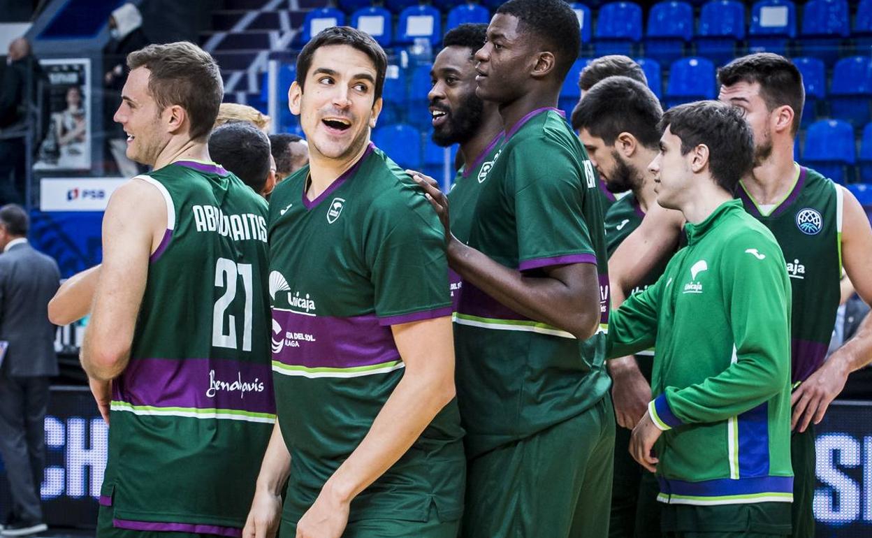 Carlos Suárez, sonriente al final del partido, celebra la victoria ante el Nizhny Novgorod. 