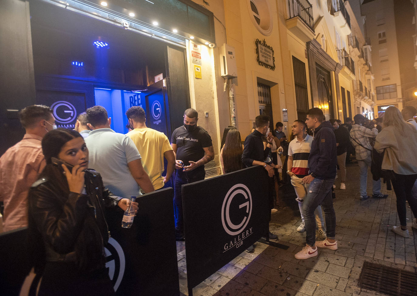 Fotos: El ocio nocturno recupera su horario habitual en Málaga con el 100% del aforo y las pistas abiertas