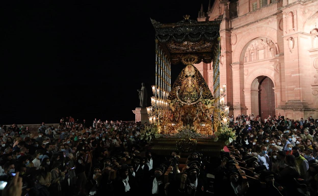 La salida de Santa María dejó esta imagen. 