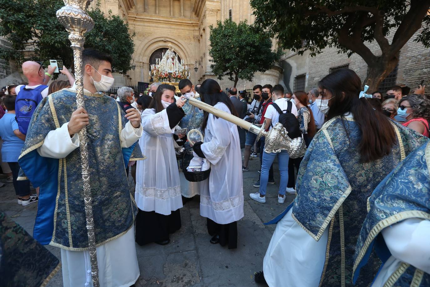 Como ya ocurriera en 2012, la Virgen de Araceli volvió a protagonizar el anual rosario de la Agrupación de Hermandades y Congregaciones de Gloria, aunque, en este ocasión, en el marco del centenario de la implantación en Málaga de su archicofradía, la corporación filial de la patrona de Lucena más antigua de España.