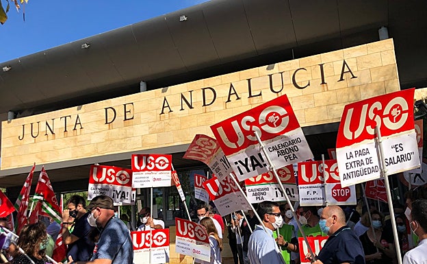 La movilización ha estado convocada por los sindicatos USO, FSIE, UGT y Comisiones Obreras. 