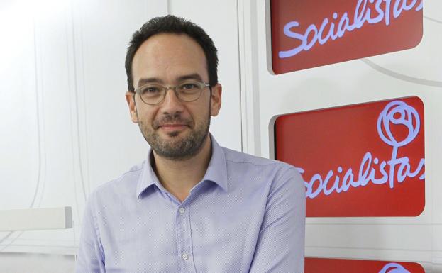 Sánchez incorpora a Moncloa a Hernando, portavoz en la abstención con Rajoy