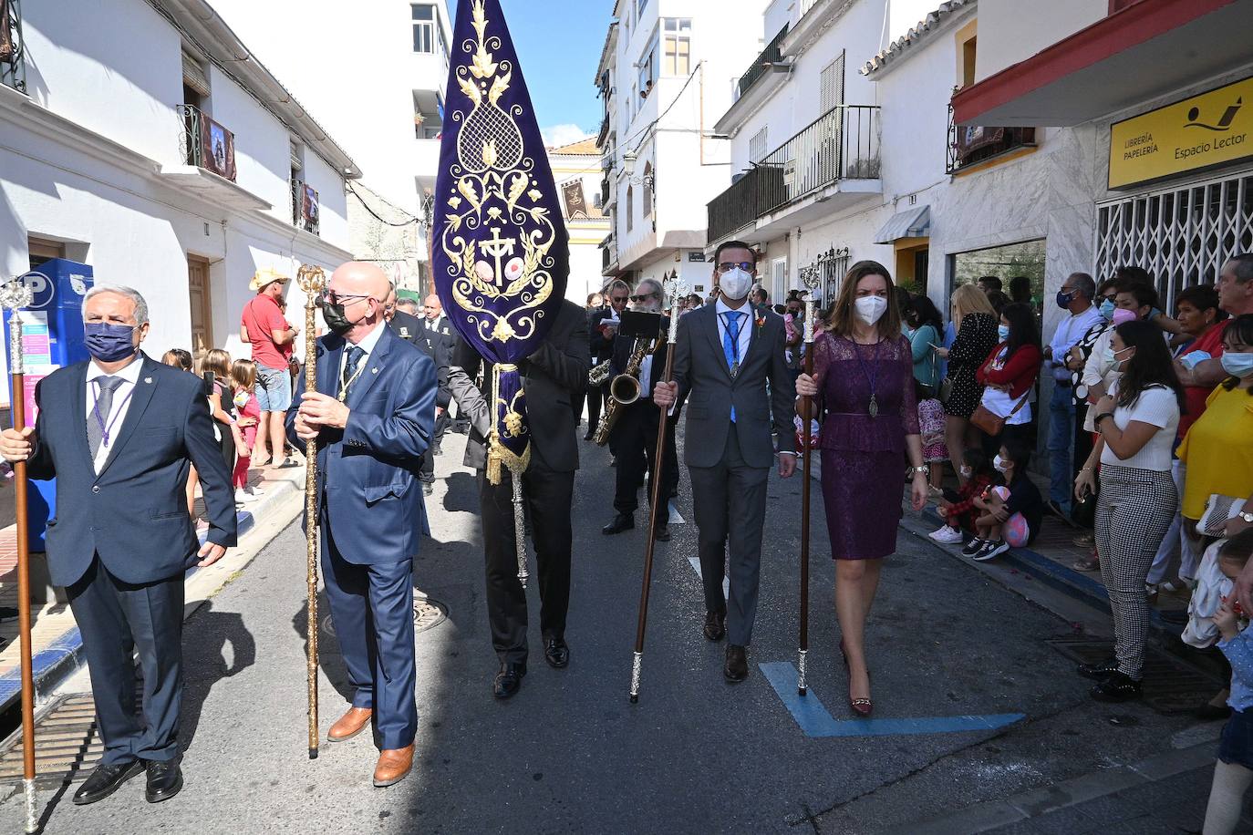 Procesión de San Pedro por las calles de Marbella. 