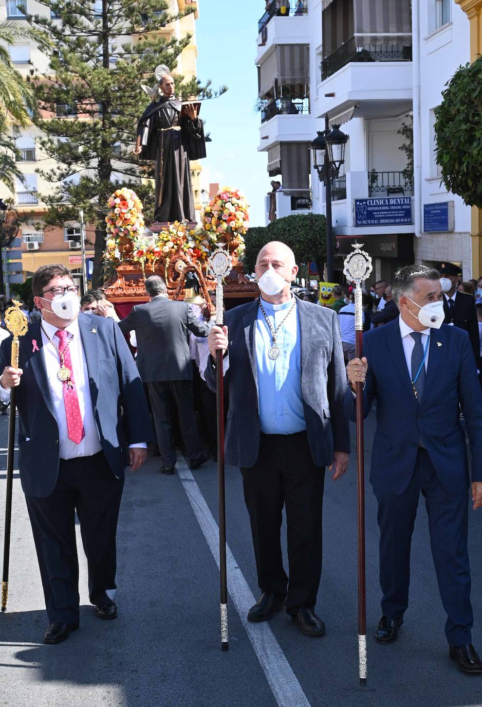 Procesión de San Pedro por las calles de Marbella. 