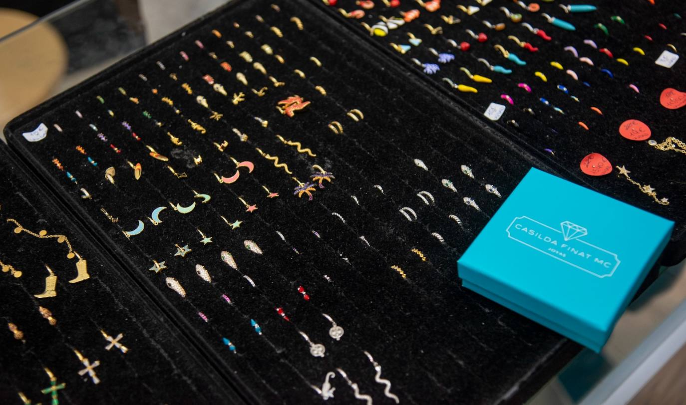 Imagen secundaria 1 - Imágenes de la tienda en Málaga 