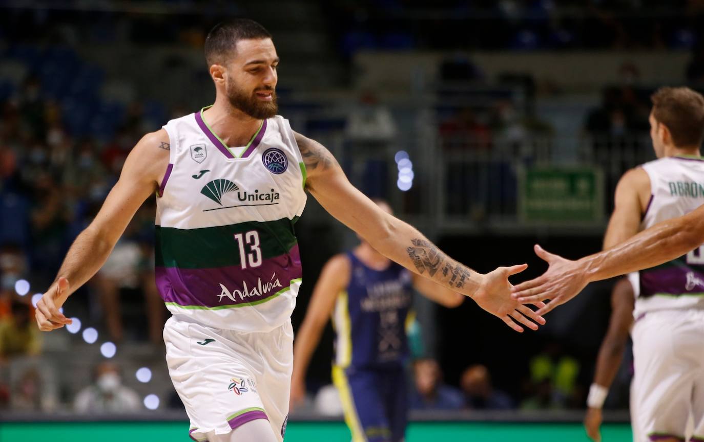 El Carpena acogió su primer partido de la Basketball Champions League 