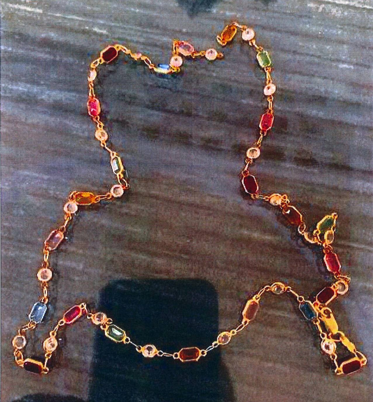 Tras la investigación del Obispado y de la Guardia Civil, el pueblo ha logrado recuperar al menos las alhajas, 12 piezas de oro de un valor «incalculable por lo sentimental y lo simbólico», dice el regidor