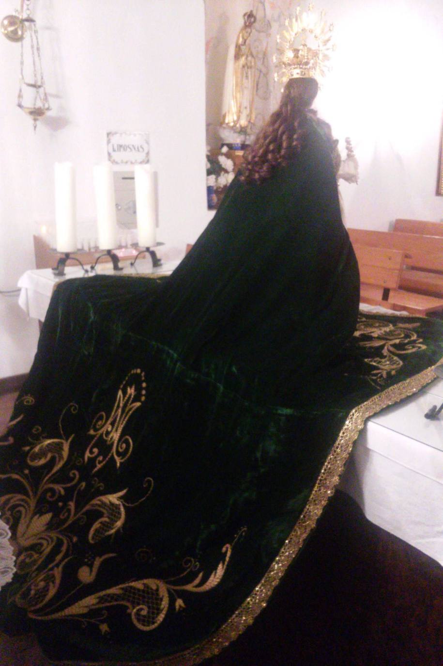 Tras la investigación del Obispado y de la Guardia Civil, el pueblo ha logrado recuperar al menos las alhajas, 12 piezas de oro de un valor «incalculable por lo sentimental y lo simbólico», dice el regidor