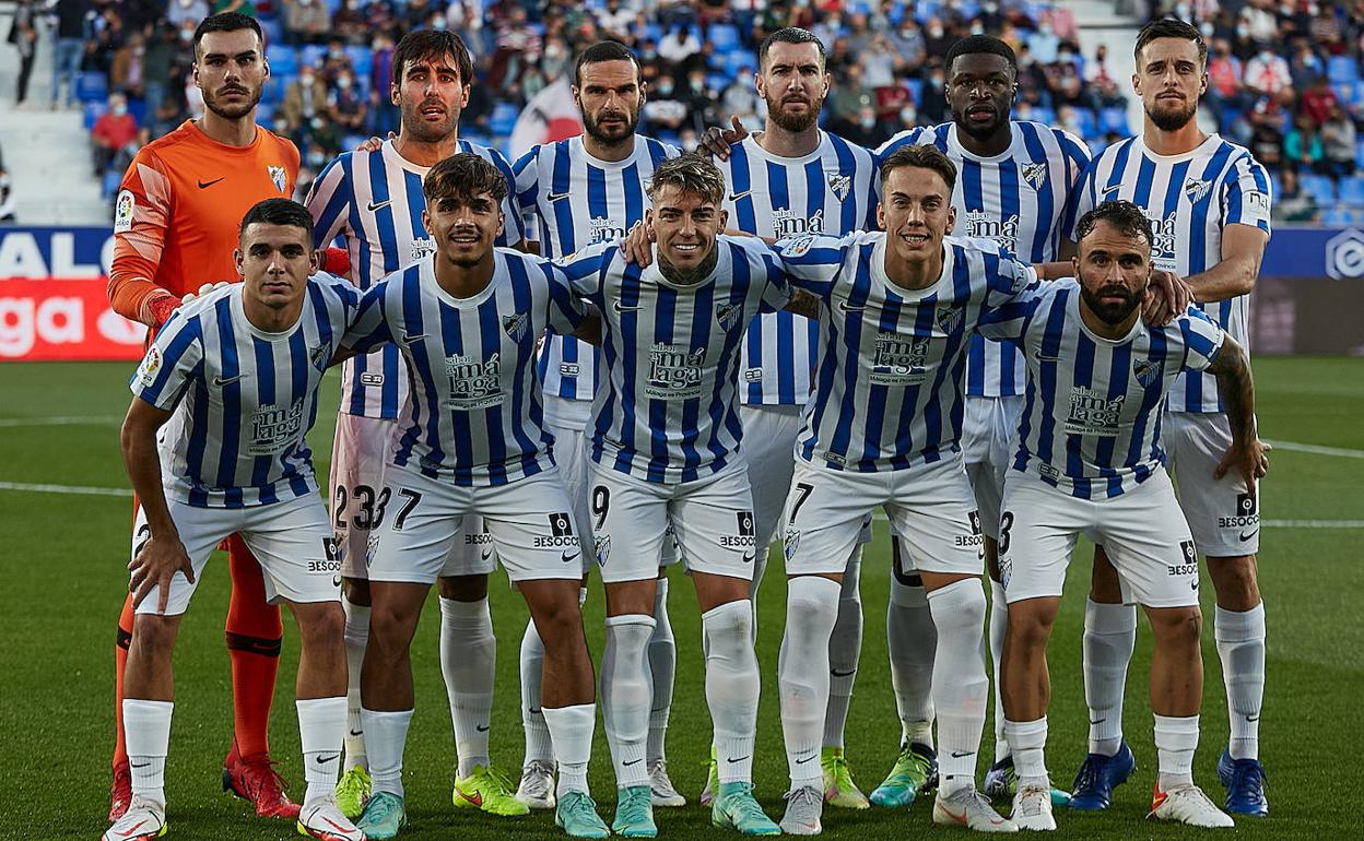 Once inicial del Málaga en el partido contra el Huesca.