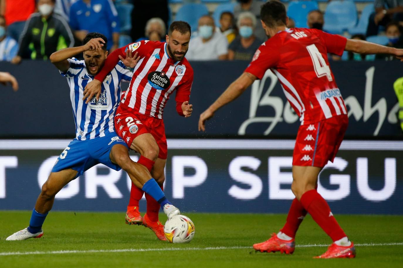 La Rosaleda volvió a vivir un partido con gran ambiente 