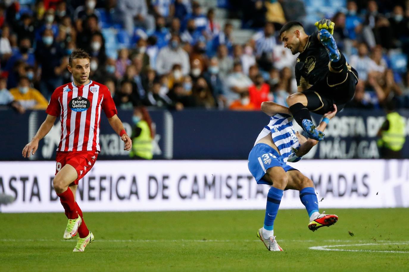 La Rosaleda volvió a vivir un partido con gran ambiente 